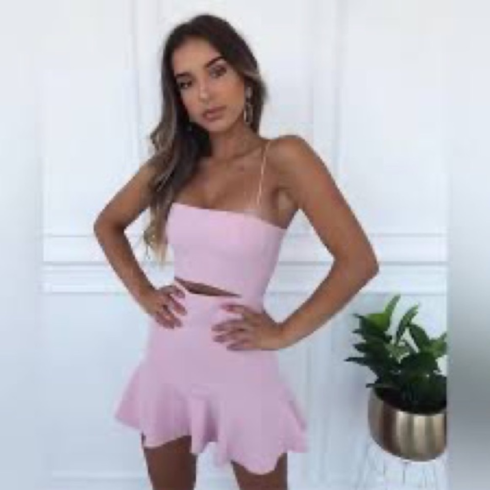 White Fox Just My Type Mini Dress Womens Size M Dusty Pink Cutout Ruffle Fem